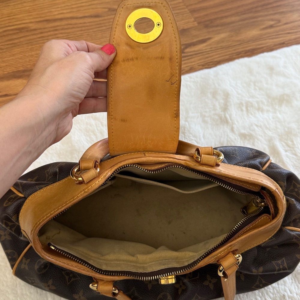 Louis Vuitton Handbag Women’s Boetie Purse - Picture 12 of 15